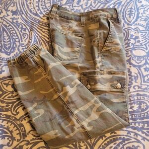 Miss Me, Camo, High Rise Cargo,  Elastic Bottom Pants, 29